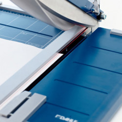 Mesa delantera magnética y dispositivo de tiras finas en cizalla Dahle 868